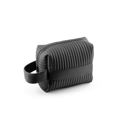 GILI. PU handbag (21 recycled PU and 30 recycled polyester)